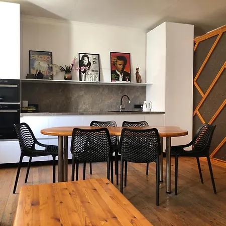 Old - 4 Bedroom *