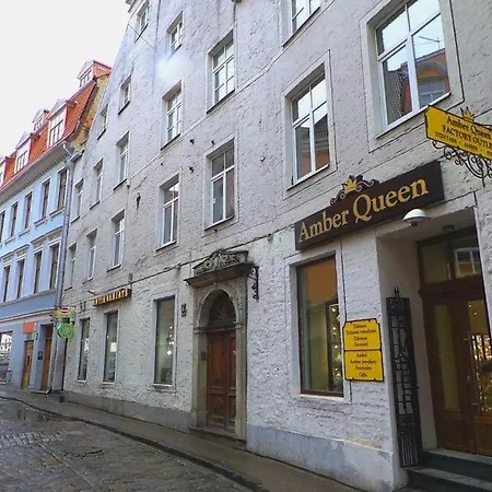 Old - 4 Bedroom *