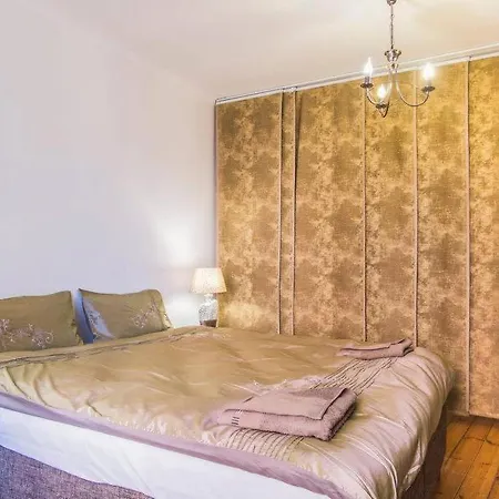 Appartamento Old - 4 Bedroom Riga